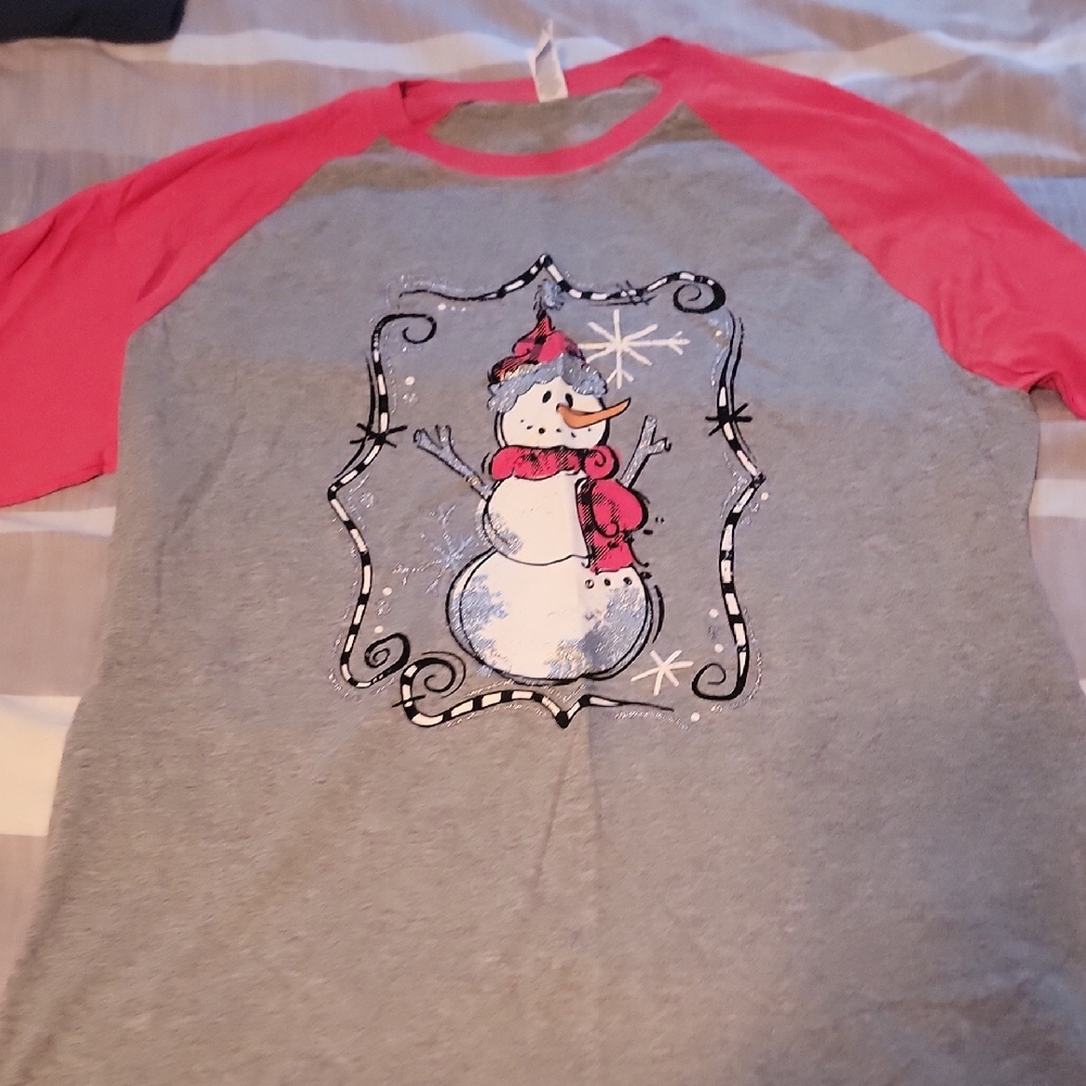 Jerzees Gray and Red Snowman Tee